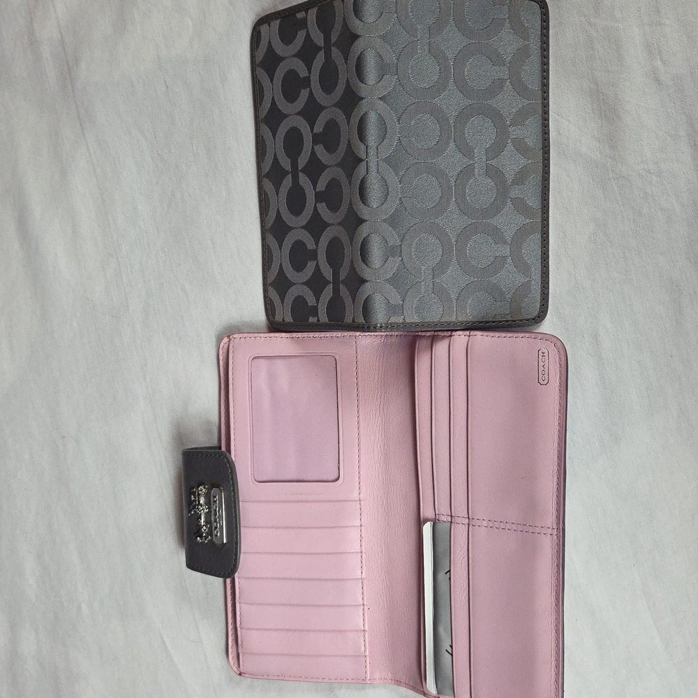 COACH Charcoal Gray And Pink Grey PLEATED Wallet Large